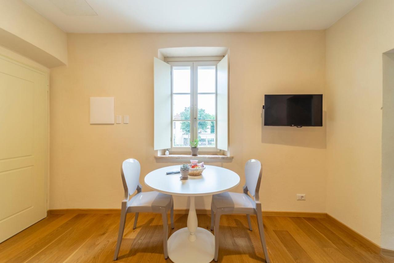 Al Torrione Apartment Колекио Екстериор снимка